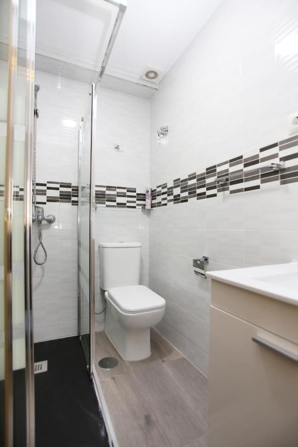 Apartamento en calle Mendoza - Zona Huelin&300 mts de la playa Apartamento Málaga Exterior foto
