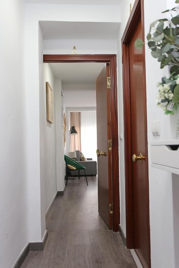 Apartamento en calle Mendoza - Zona Huelin&300 mts de la playa Apartamento Málaga Exterior foto