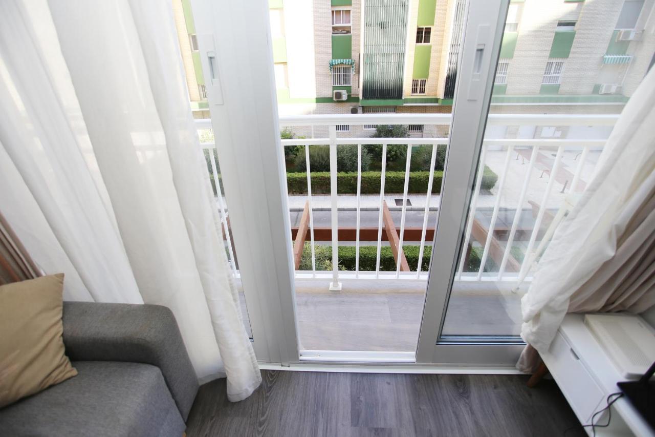 Apartamento en calle Mendoza - Zona Huelin&300 mts de la playa Apartamento Málaga Exterior foto