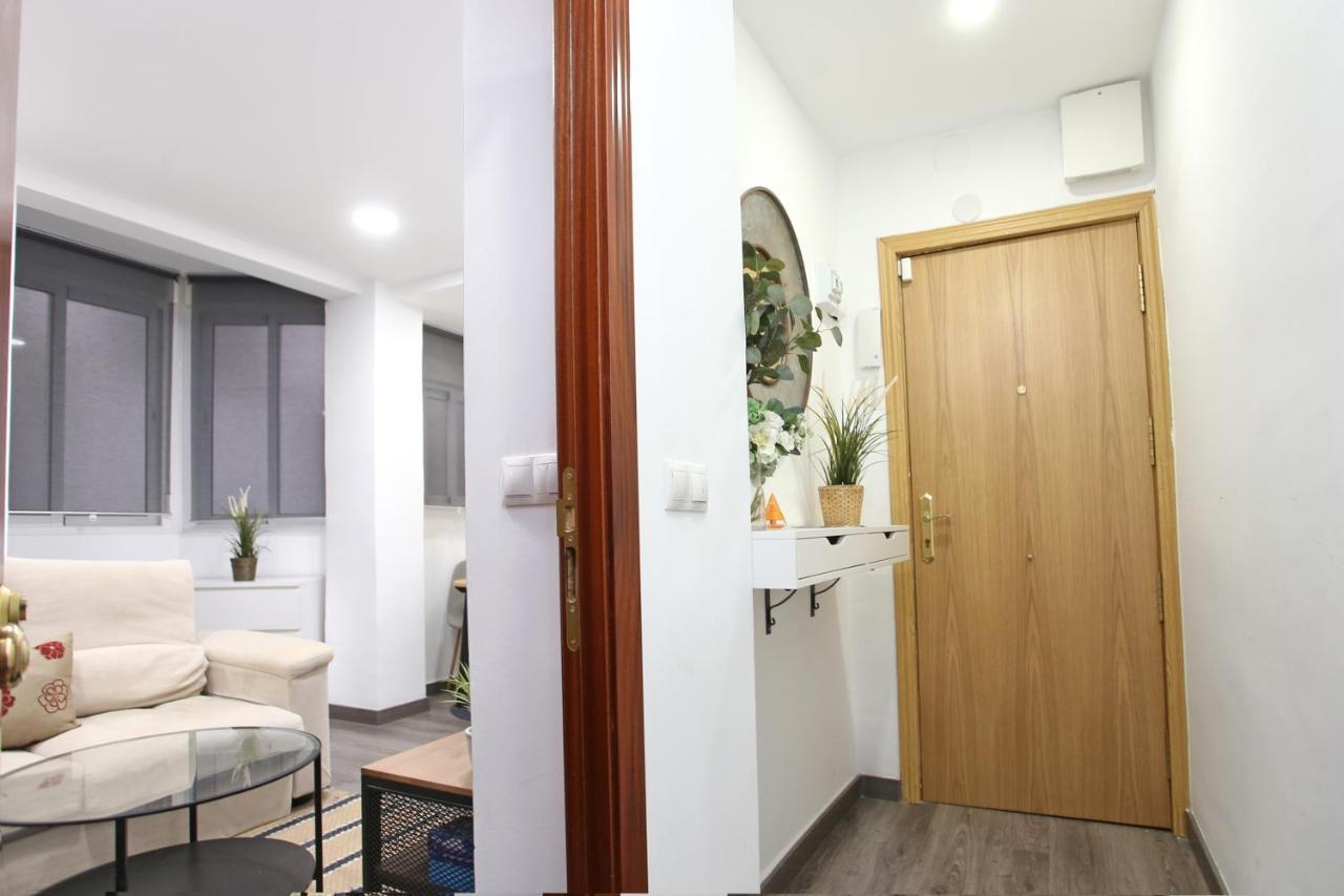Apartamento en calle Mendoza - Zona Huelin&300 mts de la playa Apartamento Málaga Exterior foto